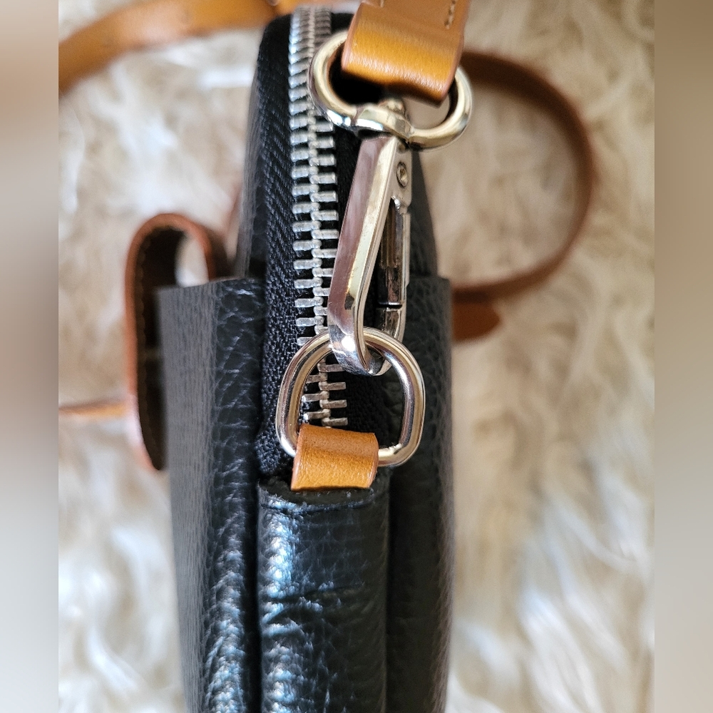 Divina Firenze Crossbody Italian Made Leather Black and Tan Small Bag - Picture 8 of 16